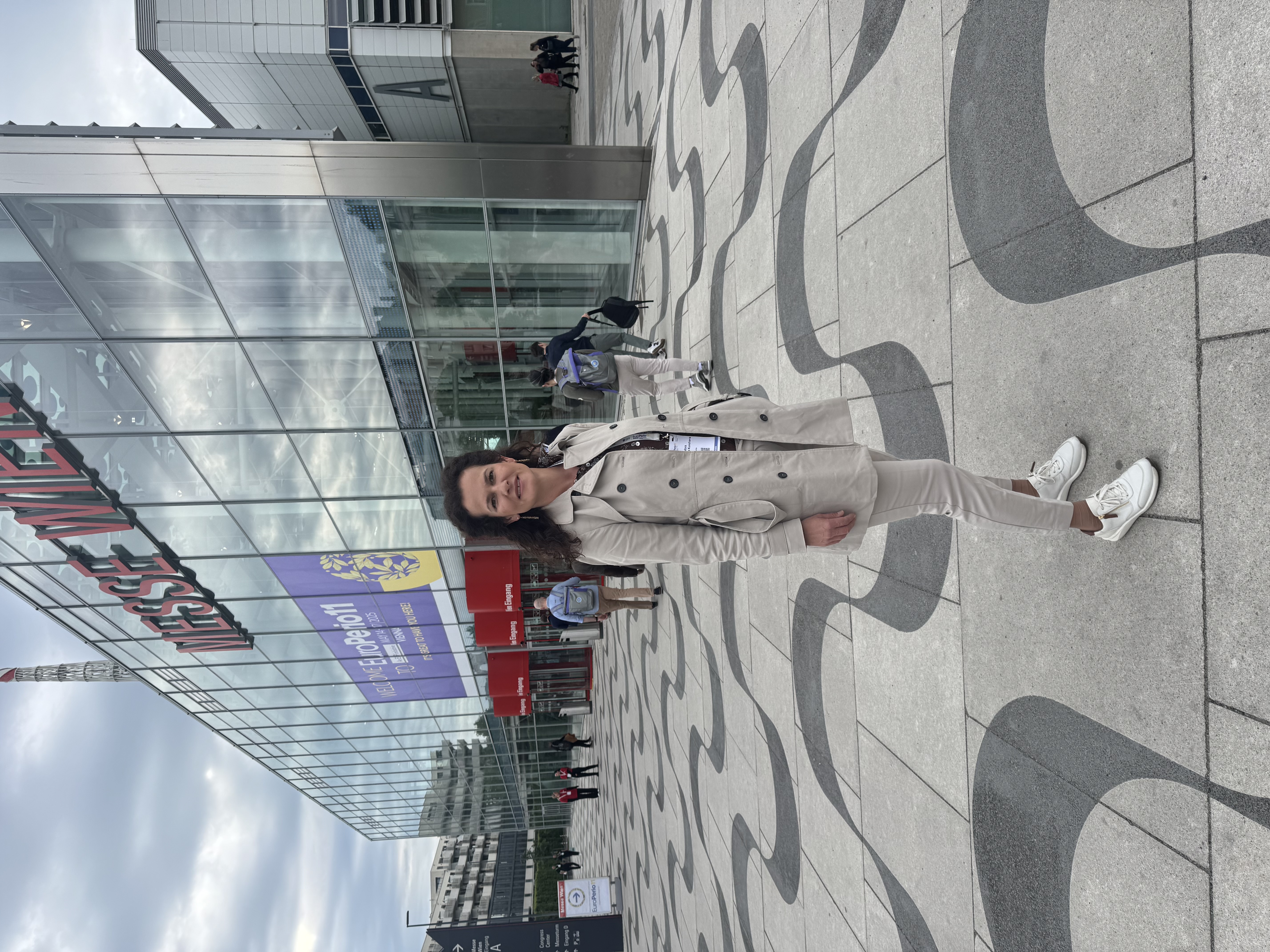 Dr. Nedialkova at EuroPerio 11